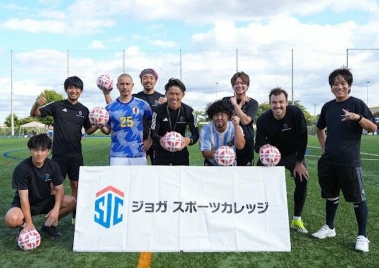 芸人や元選手たちの協力も得て、無料イベントを開催（本人提供）