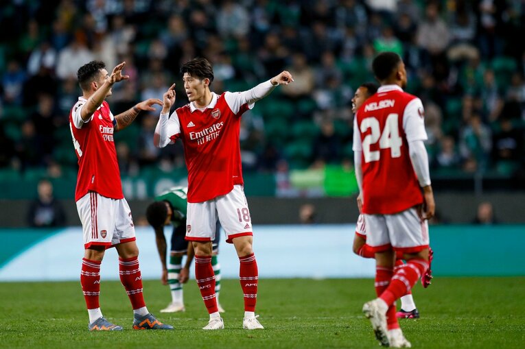 「モリタ、モリタ」とポルトガル地元カメラマン称賛…冨安健洋vs守田英正が「試合後にユニ交換」“EL日本人対決”を撮った(40)