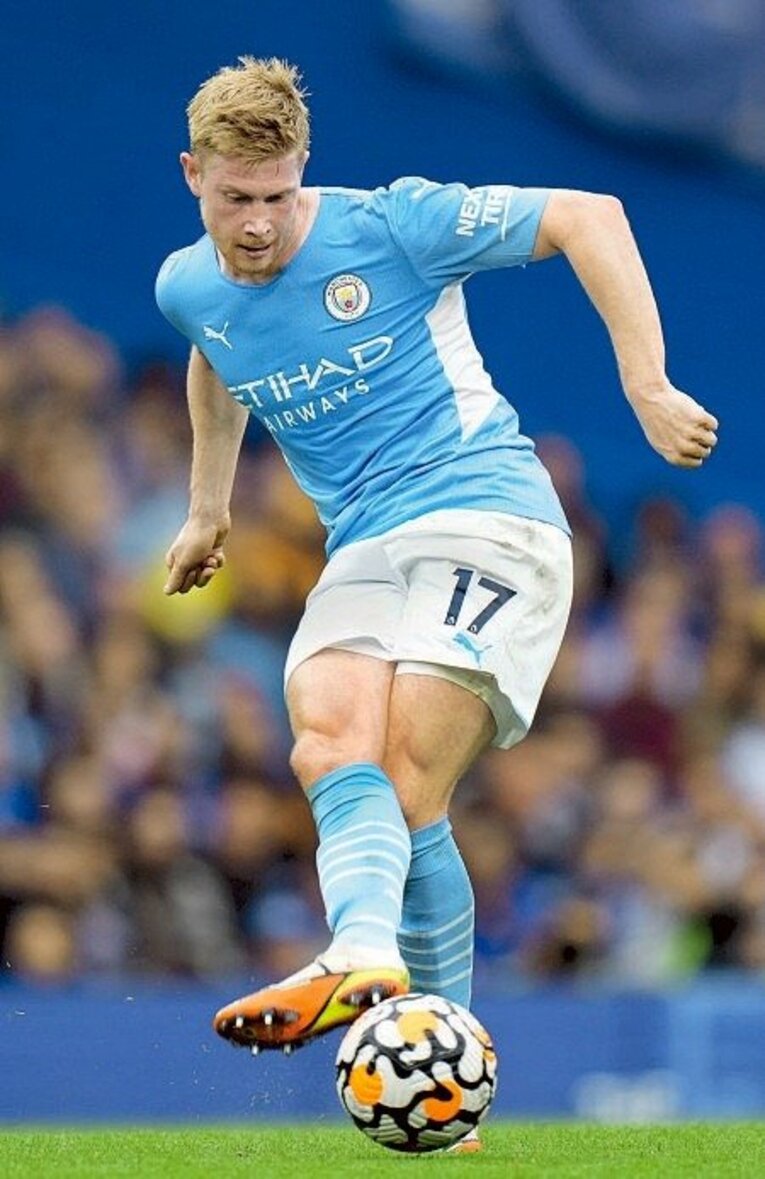 希代の司令塔がゆえゲームでは「潰し」にかかられることも多いが、デブライネは努めて冷静に思考している