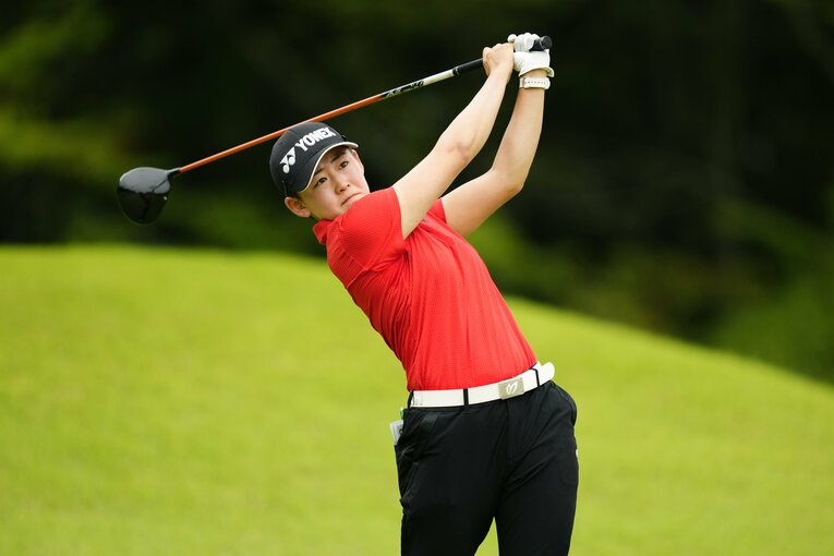 姉・岩井明愛のスイング　©︎Ken Ishii/Getty Images