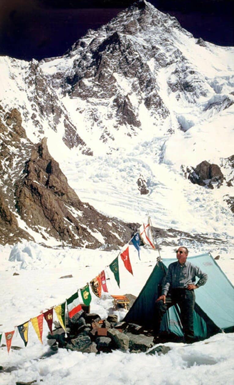 1954年7月31日にK2に初登頂したイタリア、アルディト・デジオ隊の写真（前年11月撮影）　©Getty Images