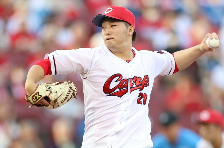 昨季の11勝に続き、今季もここまで7勝とチームの勝ち頭であり続ける床田。2年連続の2ケタ勝利も射程圏内だ ／ photograph by JIJI PRESS