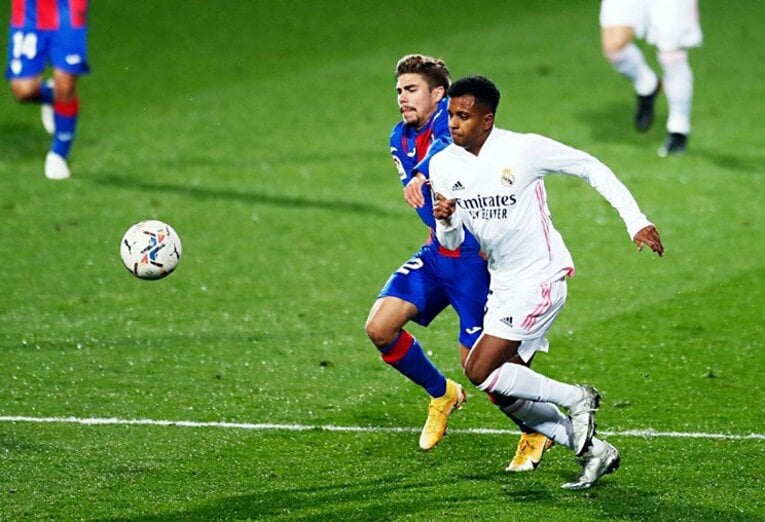 久保と同世代のロドリゴがベンゼマのゴールをアシストした