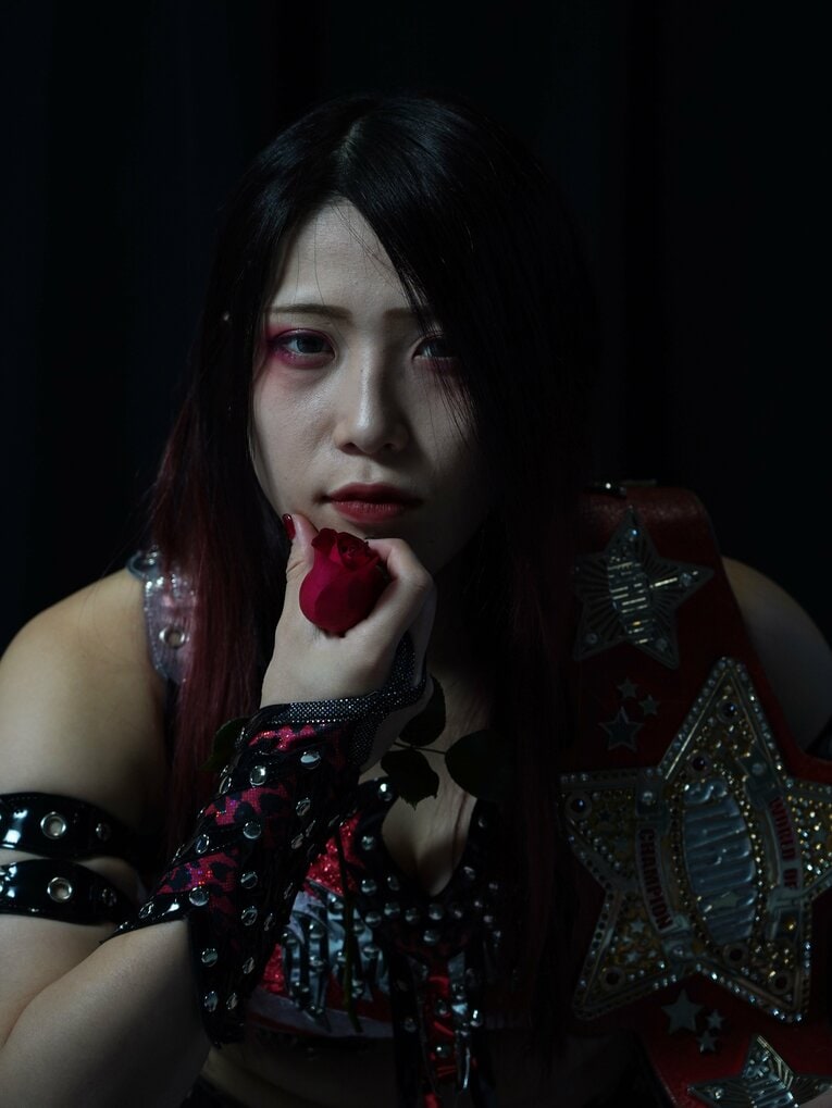 「まあ、元が格好いいので（笑）」赤いベルトが似合う女王・林下詩美が“ビッグダディ越え”宣言「もう父親の存在は気にならない」(27)