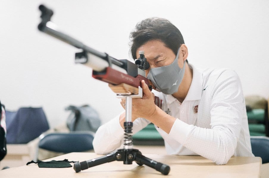 射撃はミリ単位の「静」なる攻防戦 「静止状態で自身と向き合う」水田光夏に修造、大いに共感する<Number Web> photograph by Yuki Suenaga