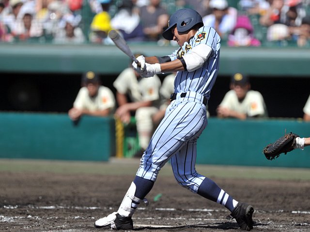 東海大甲府と作新学院を分けたもの ヒットエンドラン多用 の効果とは 高校野球 number web ナンバー