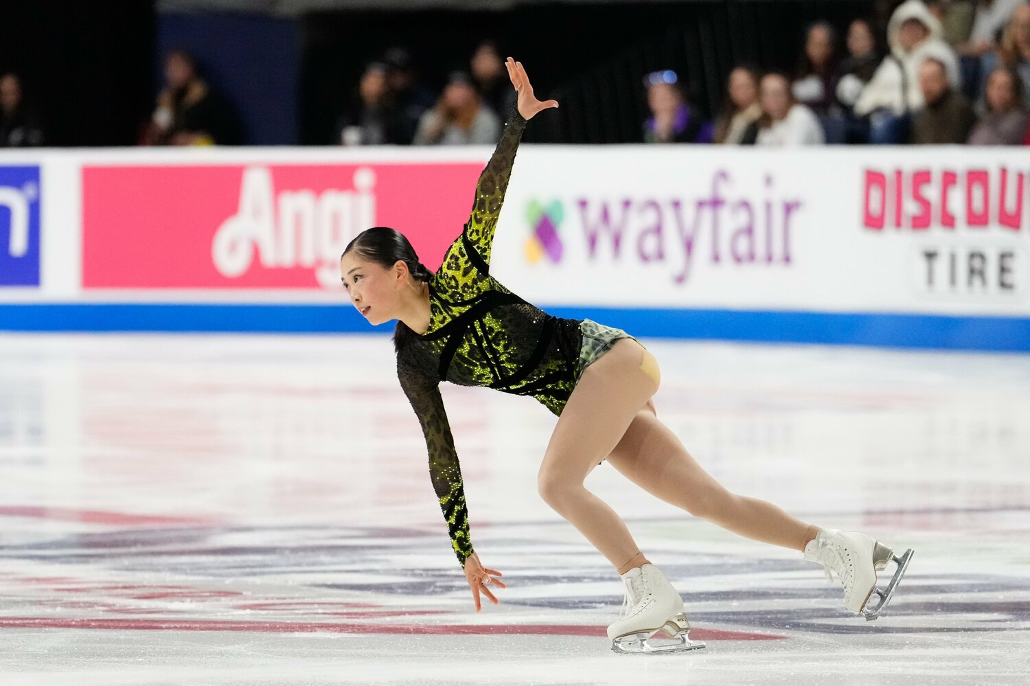 高校3年生の吉田陽菜。スケートアメリカでの演技　©JIJI PRESS