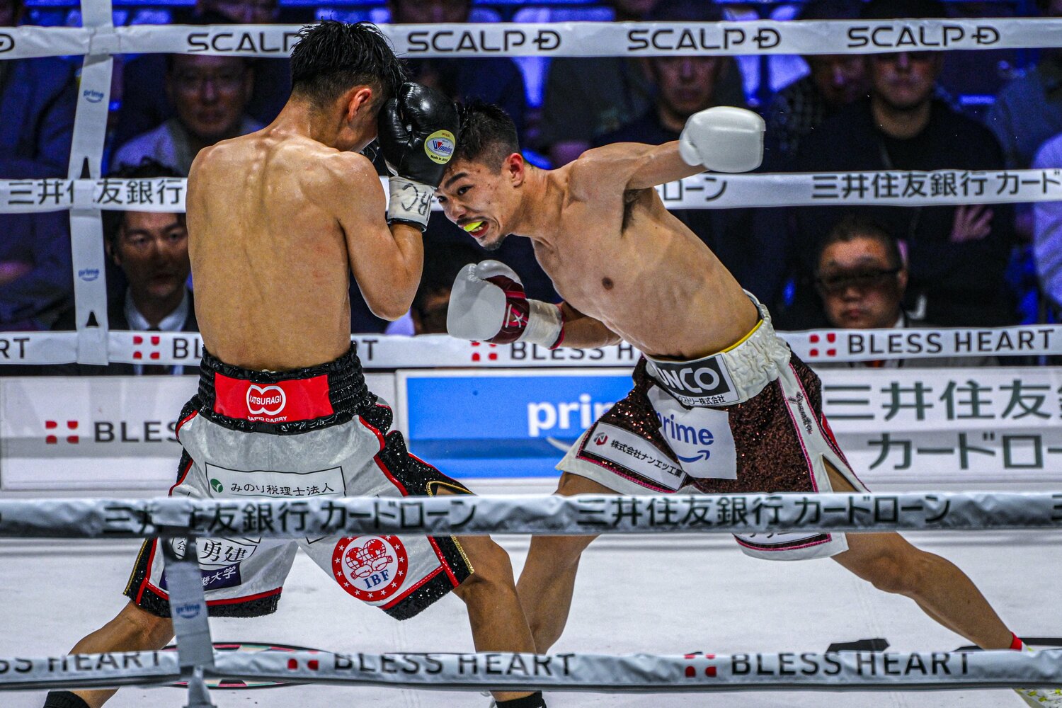 2025年6月8日 WBC、IBF世界バンタム級王座統一戦で西田凌佑にTKOで勝利 ©Takuya Sugiyama