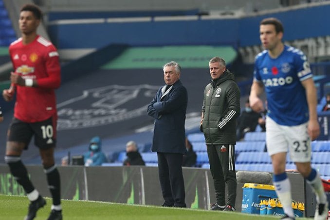 アンチェロッティ監督率いるエバートン戦で険しい表情