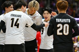 【真相】なぜ永露ではなく河東？「私のせいなんですが…」ティリ監督が語った“セッター交代”の意外な理由…いきなり高橋藍に大胆トス「自信になりました」