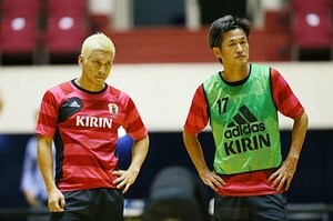 やんちゃでケンカに明け暮れ、高校1カ月で退学の男がカズとW杯へ… 日系ペルー人3世・森岡薫の人生を変えた“21歳の個サル”