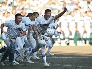 ［16年ぶりのベスト4］県岐阜商「公立ではなく伝統校として」