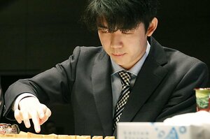 藤井聡太の将棋はどこが美しいのか　「芸術作品」と評す飯島七段に聞く