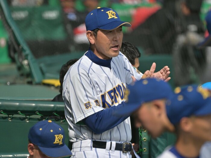 「強い組織であり続けたい」強豪が相次ぐ敗退で波乱の甲子園…でも健大高崎はなぜ強い？ 名将が語る“強い組織”の真意「有能な社長だけではダメ」＜Number Web＞ photograph by Hideki Sugiyama