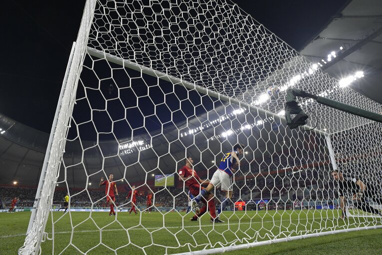 田中碧が身体全体を使って押し込む（奇跡のゴールシーン　18／57）　©Koki Nagahama/JMPA