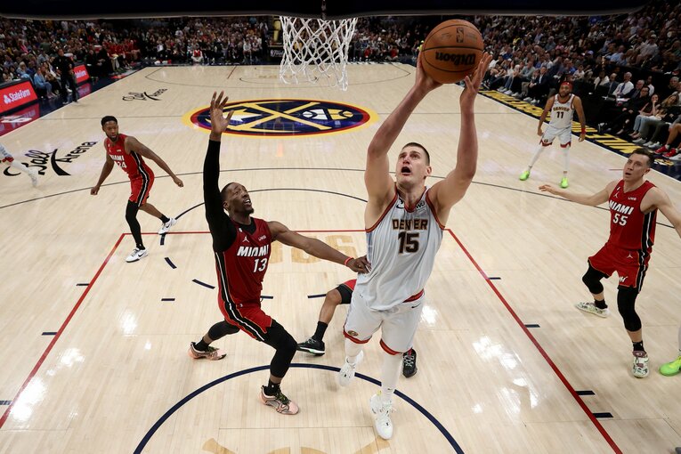 NBAファイナルで躍動するニコラ・ヨキッチ　©︎Getty Images
