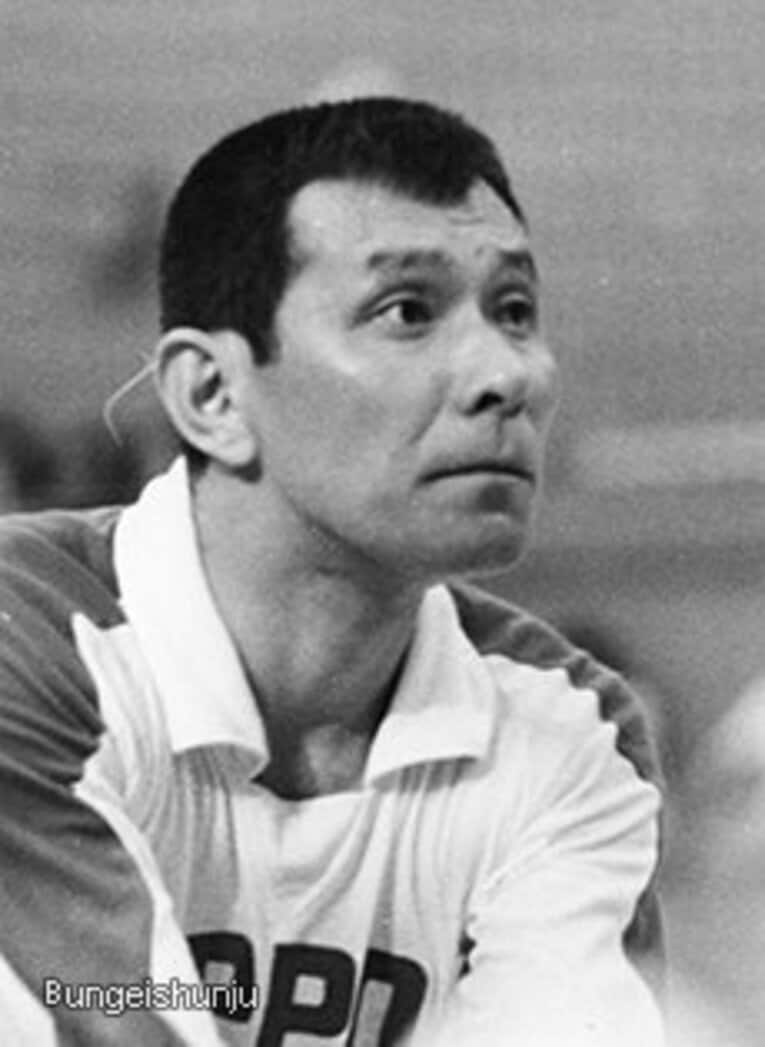 猫田勝敏は1944年、広島出身。全日本不動のセッターとして数々の栄光を掴んだが、1983年、胃癌のため39歳の若さでこの世を去った。