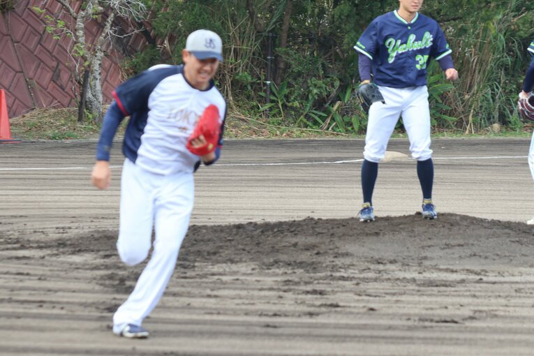 キャンプでの奥川　©Fumi Sawai