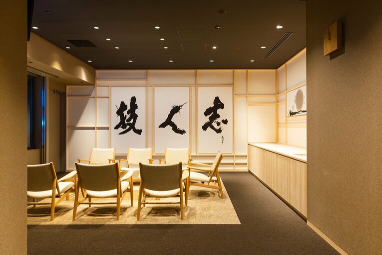 江島史織さんとコラボしたプレミアムスイートルーム「躍動」