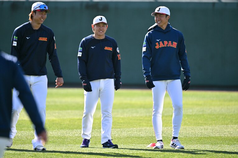 髙橋宏斗、宮城大弥、曽谷龍平　©︎Hideki Sugiyama
