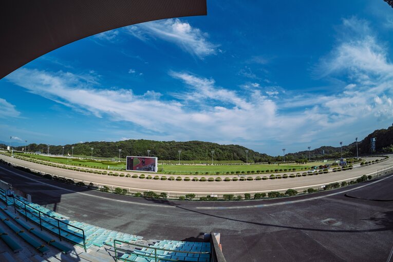 佐賀競馬場の全景　©Takuya Sugiyama