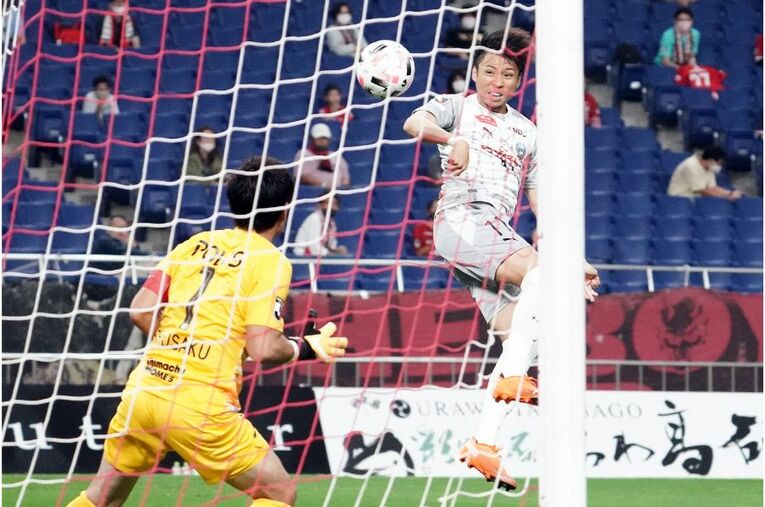 エゴイスト回帰＆主将卒業の小林悠、悪くないだろう 「自分が決めて」フロンターレに勝利を(3)