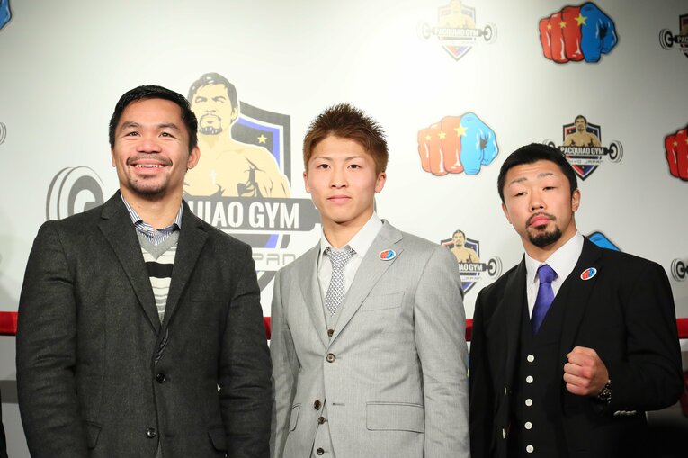 2016年撮影。左からパッキャオ、井上尚弥、八重樫東　©AFLO（YUTAKA/アフロスポーツ）