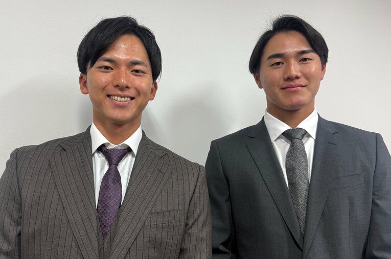 NPBアワードで久々に顔を合わせた宗山と西川　©︎Chiba Lotte Marines