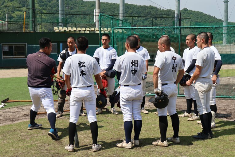 学校の現状を見て多くの生徒が退学。現在の全校生徒は18人、野球部員は10人だけだ　©Fumi Sawai