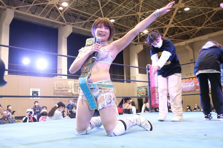 「可憐ですねぇ」人気女子レスラー・安納サオリに観客もウットリ…初の凱旋大会に滋賀が沸いた日「“絶対不屈彼女”は泣かないんです」(30)