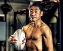 《62歳現役ラガーマン》吉野俊郎が誇る“奇跡の肉体美”…ワセダのレジェンドは「何か明日、もうちょっと上手くなってないかな」と考える.gsub(/
