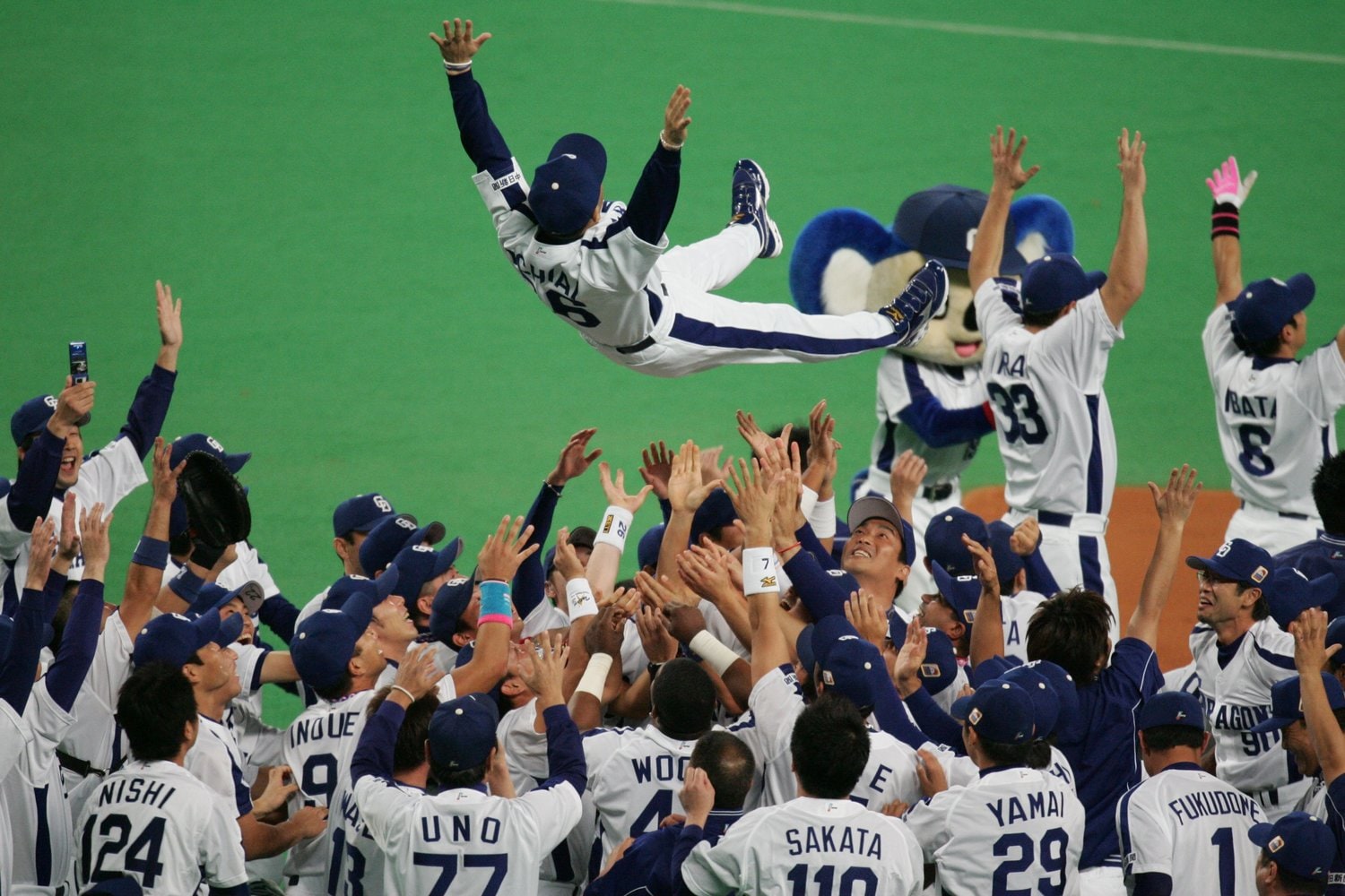球団53年ぶりの日本一に　©Tamon Matsuzono