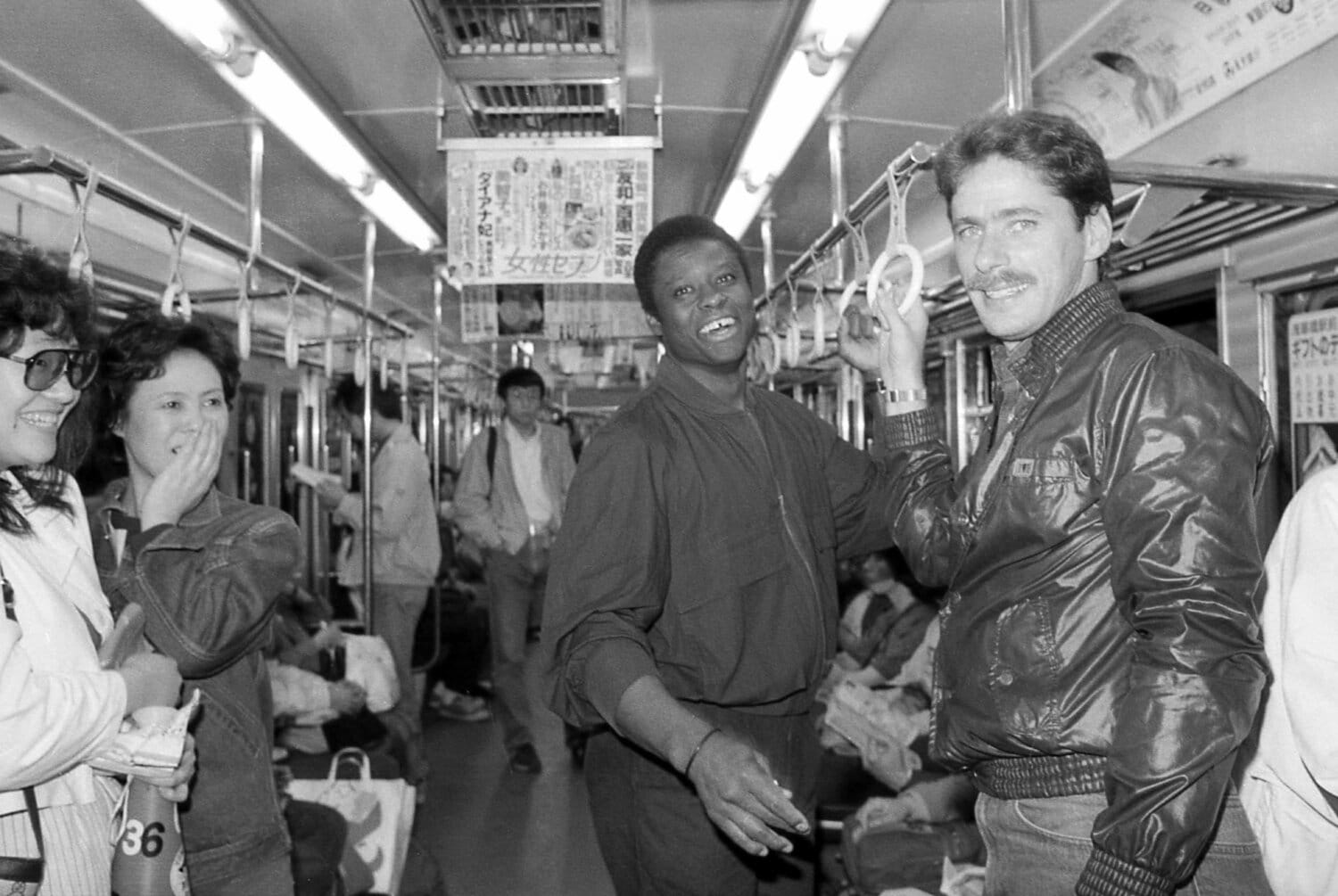 地下鉄で移動するクロマティとピッチャーのカムストック(1985年撮影) ©Sankei Shimbun