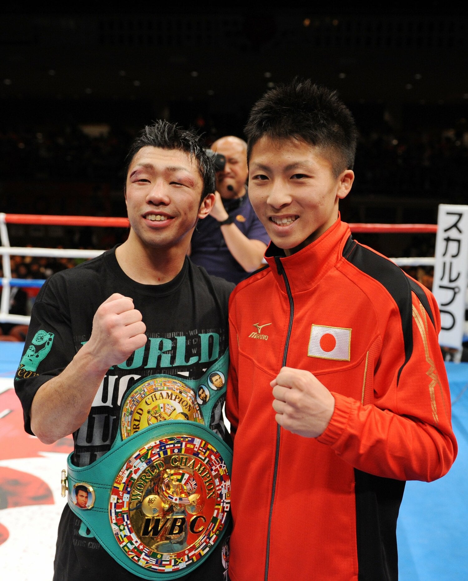 のちに3階級制覇を達成する八重樫東とはアマチュア時代からたびたび拳を交えていた　©Mikio Nakai/AFLO