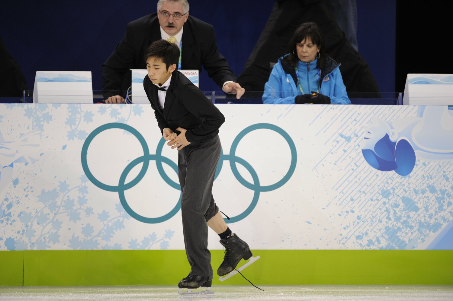 バンクーバー五輪のFSで靴ひもが切れるアクシデントが発生してしまった　©JMPA