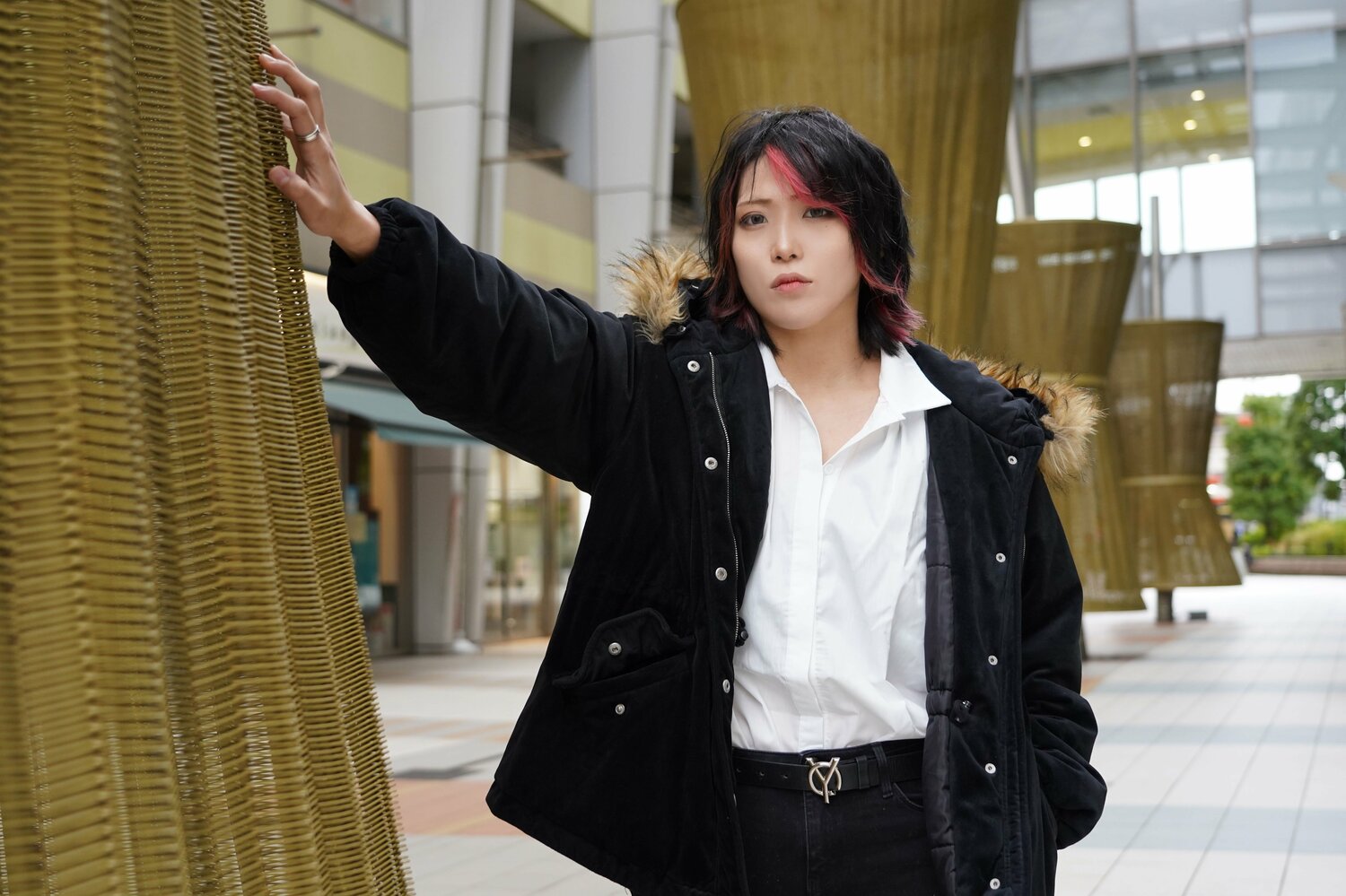 私服姿の林下詩美