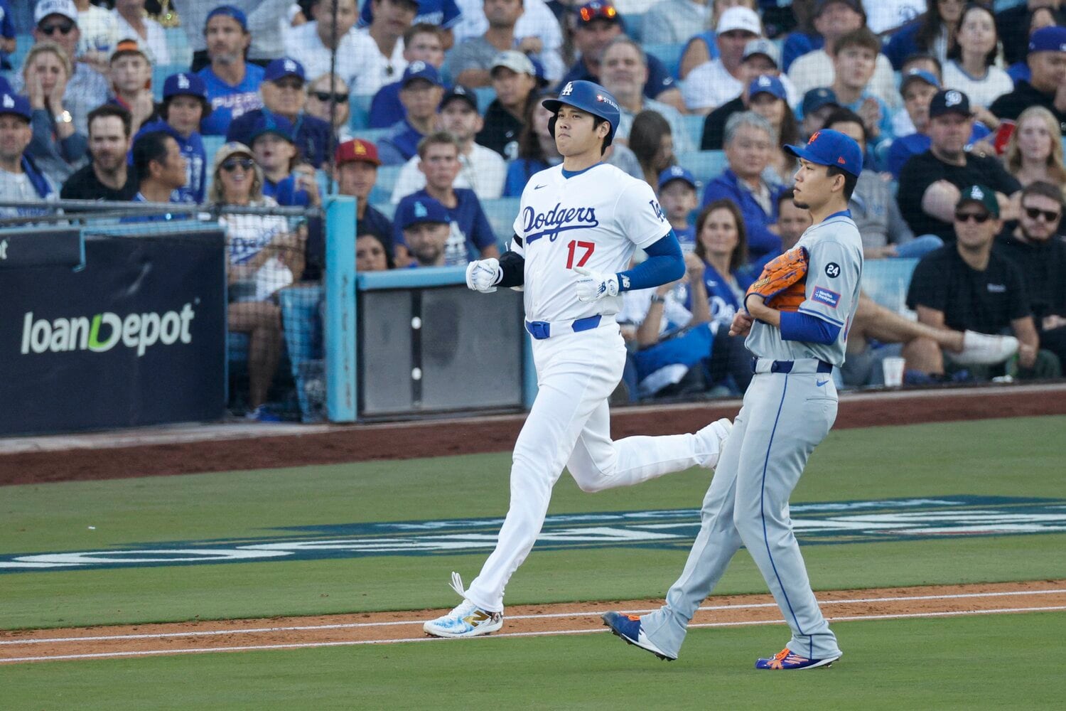 ドジャースとのリーグ優勝決定シリーズ第1戦に先発した千賀滉大。大谷翔平は打ち取ったものの、2回途中3失点でKOされた　©Getty Images