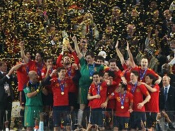 敗北も死闘も乗り越え、貫いた美学。個と組織が融合したスペインの戴冠。＜Number Web＞ photograph by FIFA via Getty Images