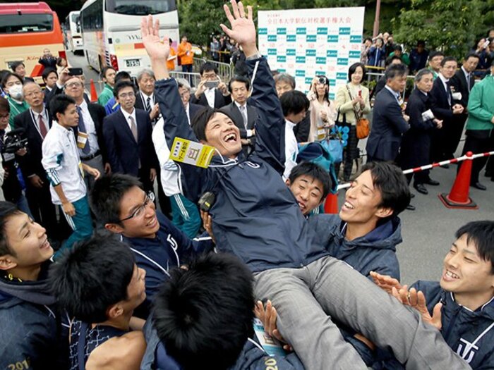全日本を東洋が制し、箱根は混戦?本命はなお青学も、神野次第では……。<Number Web> photograph by Kyodo News