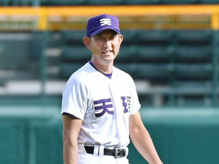 「天理史上最高の主将」が監督に。元プロ・中村良二は超自由主義。＜Number Web＞ photograph by Kyodo News