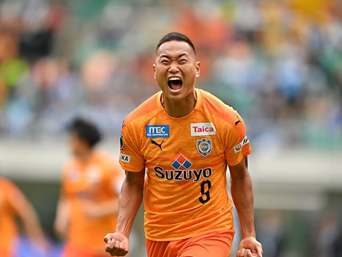 苦しむエスパルス、悩める鄭大世。「今はいい時がくるのを待っている」＜Number Web＞ photograph by J.LEAGUE