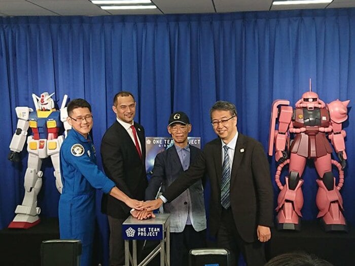 「J最強の企画屋」は伊達じゃない！ガンダムを宇宙に飛び立たせるまで。＜Number Web＞ photograph by Toshio Ninomiya