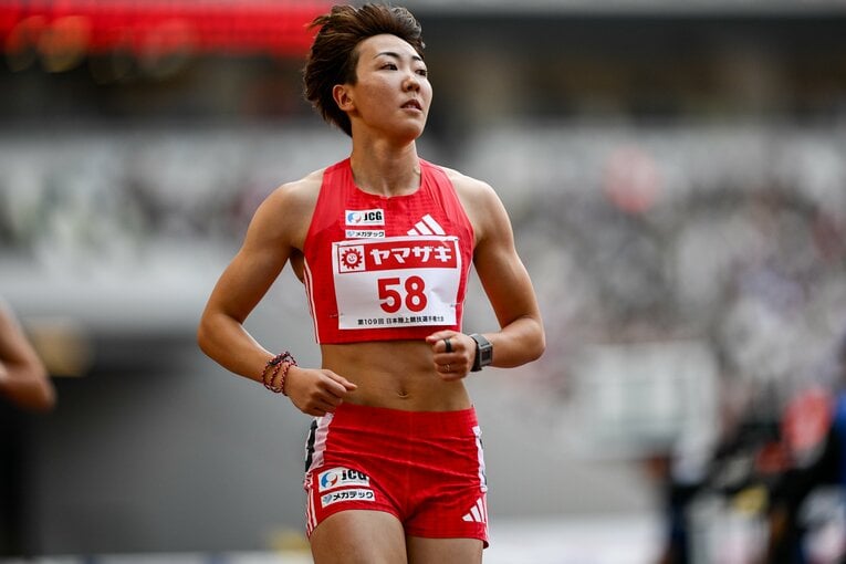 35歳とは思えぬキレキレのハードリングを披露した寺田　©Nanae Suzuki