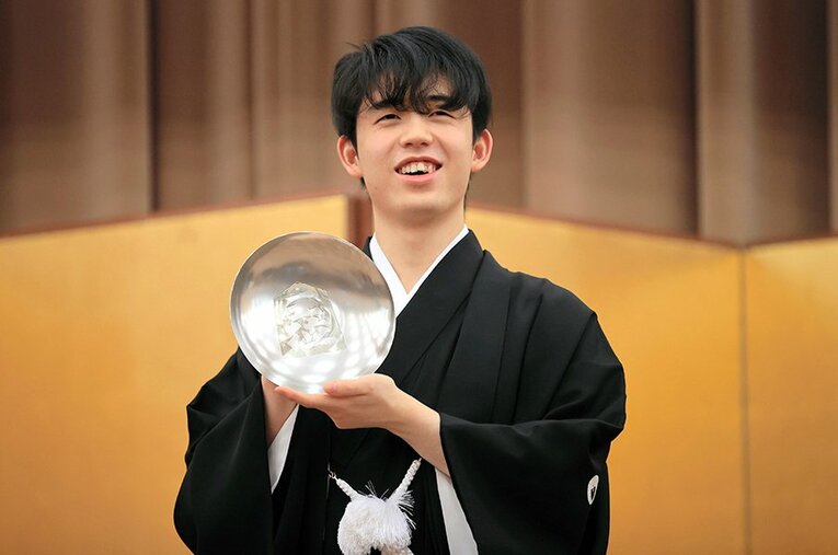 「自作の50万円PC」が話題になった藤井聡太二冠 ／ photograph by JIJI PRESS