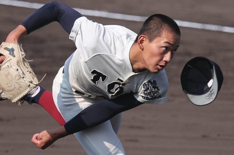 エースに加え「主将」という重責も背負う大阪桐蔭・前田悠伍。葛藤を乗り越え、チームを近畿大会優勝に導いた ／ photograph by Sankei Shimbun