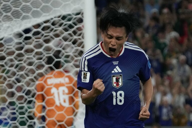 チュニジア戦で2得点をあげた上田綺世　©Masashi Hara