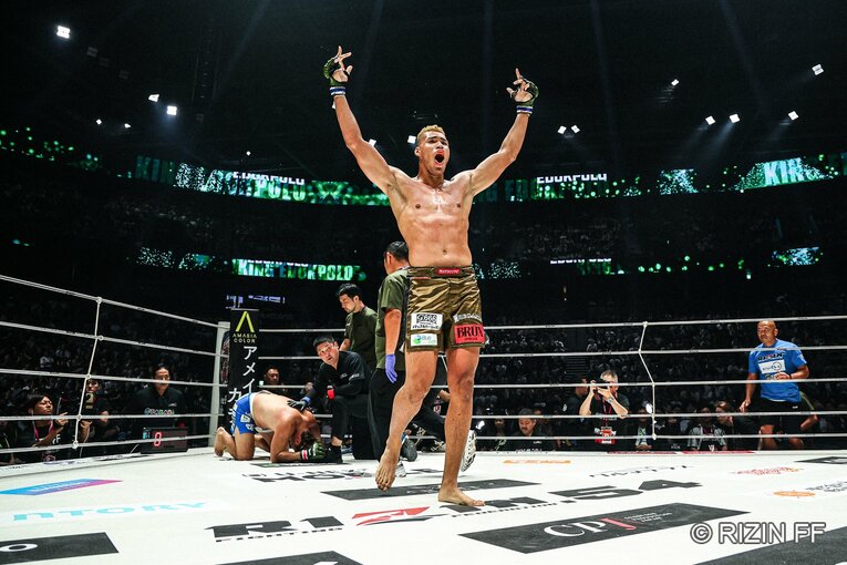 『RIZIN.54』エドポロキングvs.上田幹雄　©RIZIN FF