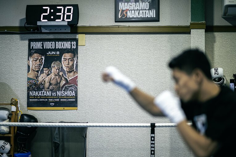 M.Tジムの壁には西田凌佑戦のポスター　©Takuya Sugiyama