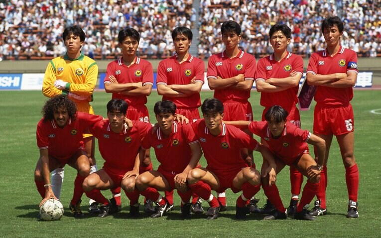 1991年キリンカップ・トッテナム戦。（後列左から）松永成立、武田修宏、阪倉裕二、井原正巳、三浦知良、柱谷哲二、（前列左から）ラモス瑠偉、堀池巧、福田正博、浅野哲也、北澤豪　©︎Shinichi Yamada/AFLO