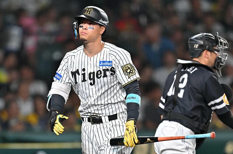 7連敗を喫したものの8勝10敗で交流戦を切り抜けた阪神。セ各球団が軒並み負け越したため首位転落はなかった ／ photograph by JIJI PRESS